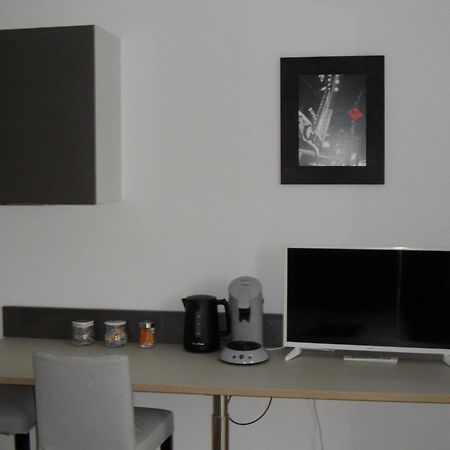Illzach # Studio Bon Emplacement Avec Parking # מראה חיצוני תמונה