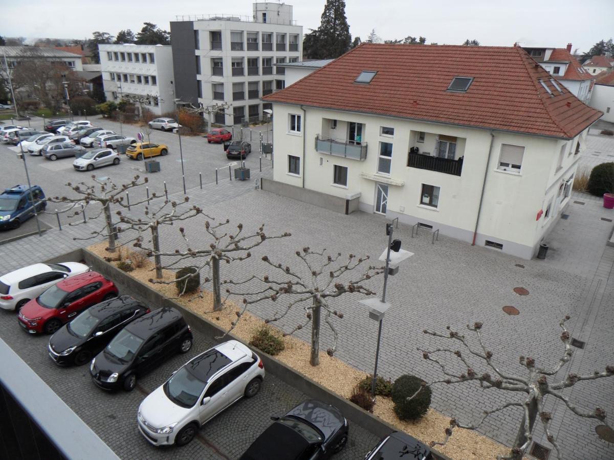 Illzach # Studio Bon Emplacement Avec Parking # מראה חיצוני תמונה